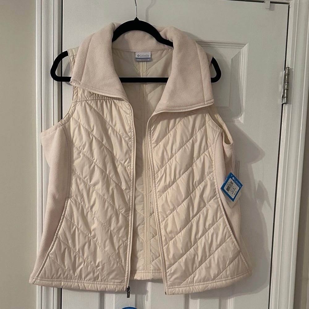 ✨NWT✨ Columbia Women's Ivory Vest